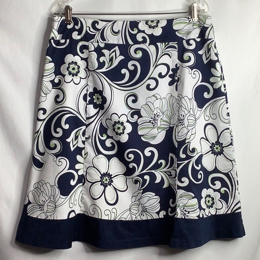 dressbarn Navy and White Floral A-Line Skirt Size 14